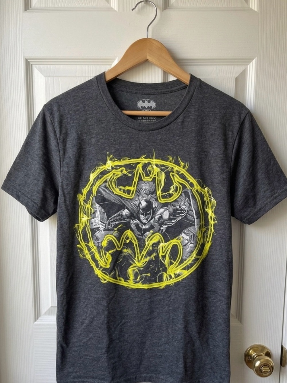 NWOT DC Comics Batman Youth Large (14-16) Dark Heather Gray Electric Logo Graphi